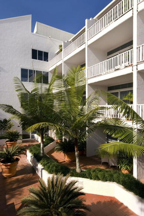 Ramada By Wyndham Cairns City Centre - Accommodation Brunswick Heads 3