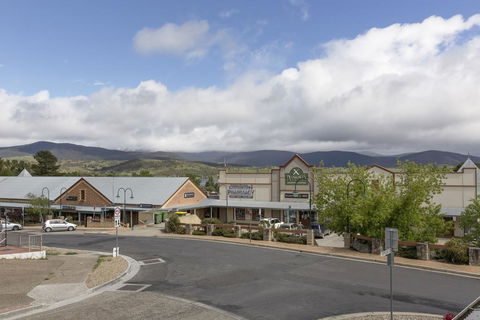 Razorback 6 - Razorback Plaza Jindabyne - Accommodation Brunswick Heads 0