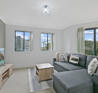 REDFERN 3 BEDROOM APARTMENT FREE PARKING WALK TO CENTRAL STATION NRE187 - Accommodation Brunswick Heads