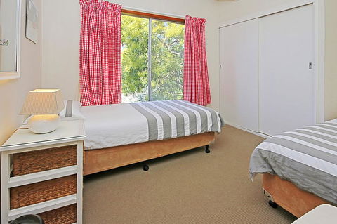 REST ASHORE At MOLLYMOOK - Accommodation Brunswick Heads 3