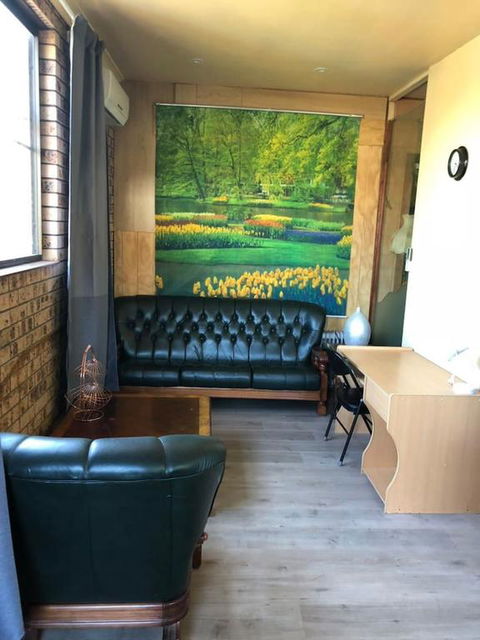 Retro 1bedroom Studio, Close To Airport&CBD - Accommodation Brunswick Heads 3