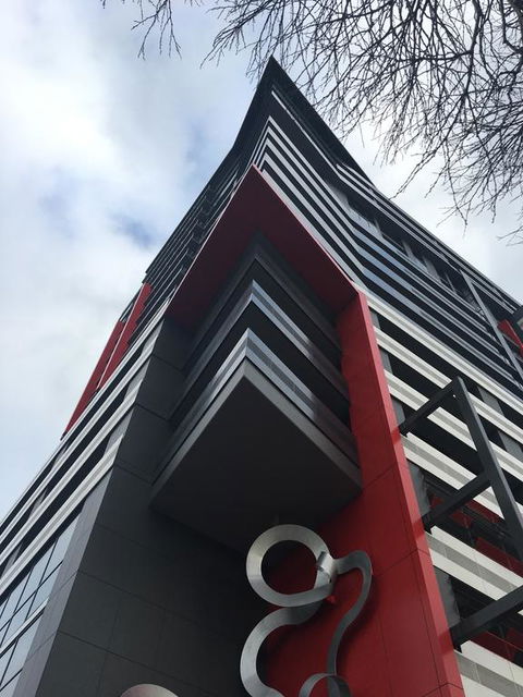 RNR Serviced Apartments Adelaide - Grote St. - Accommodation Brunswick Heads 2