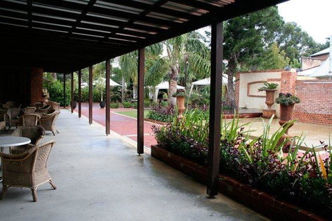 Rose & Crown Hotel - Accommodation Brunswick Heads 3