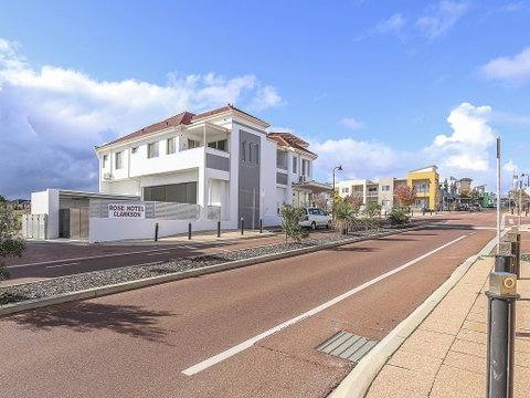 Rose Hotel Clarkson - Accommodation Brunswick Heads 2