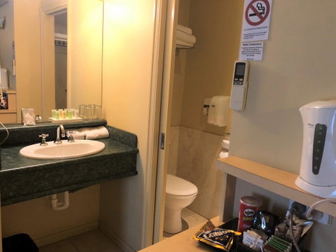 Rowville International Hotel - Accommodation Brunswick Heads 2