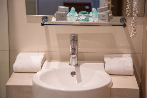 Royal Hotel Randwick - Accommodation Brunswick Heads 1