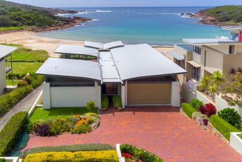 Sails On The Beachfront - Exclusive Seaside Home - Accommodation Brunswick Heads 0