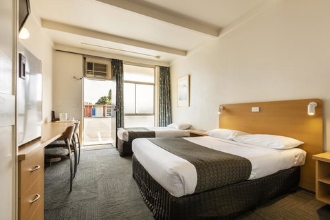 Sandbelt Club Hotel - Accommodation Brunswick Heads 2