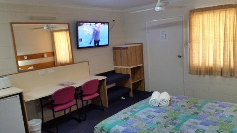 Sandcastle Motel Tin Can Bay - Accommodation Brunswick Heads 2