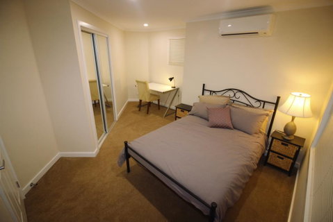 Silver House - Melbourne Airport Accommodation - Accommodation Brunswick Heads 1