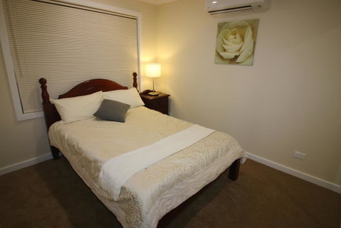 Silver House - Melbourne Airport Accommodation - Accommodation Brunswick Heads 2