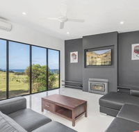 Skenes Retreat - views of the ocean from the deck - Accommodation Brunswick Heads