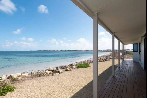 Smart Beach House @ Pelican Point - Accommodation Brunswick Heads 1