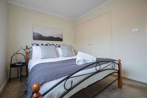 Spacious Lovely 5Beds Home@Point Cook - Accommodation Brunswick Heads 2