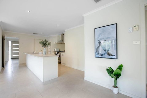 Spacious Lovely 5Beds Home@Point Cook - Accommodation Brunswick Heads 3