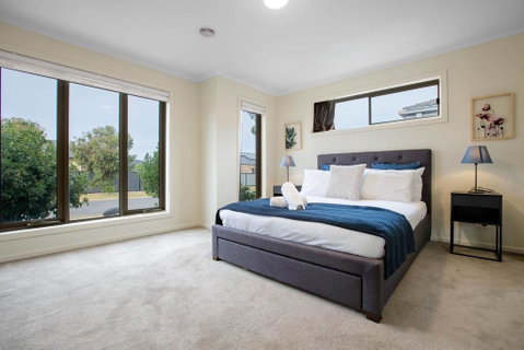 Spacious Lovely 5Beds Home@Point Cook - Accommodation Brunswick Heads 1