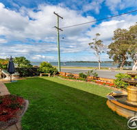 Spoil yourself with the perfect position of this first floor Unit - Accommodation Brunswick Heads