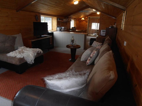 Springmead Rustic Cabin - Accommodation Brunswick Heads 3