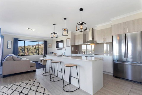 STELLAVISTA - 4 Bedrooms, Free Wifi, Views - Accommodation Brunswick Heads 0