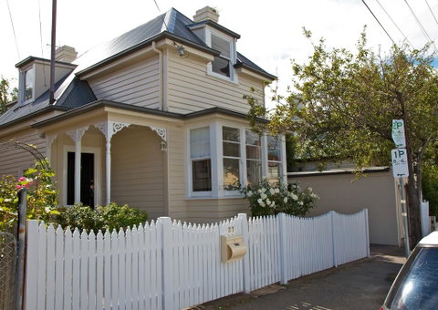 Strahan House - Accommodation Brunswick Heads 1