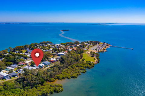 Stunning Family Escape On The Point With Bay Views - Accommodation Brunswick Heads 2