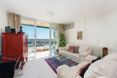 Stunning Harbour View Home! - Accommodation Brunswick Heads 0