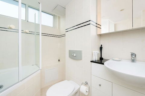 Stunning Harbour View Home! - Accommodation Brunswick Heads 3