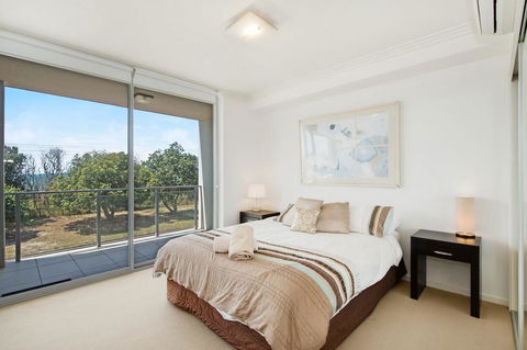 Stunning Surfside Apartment - Boyd St, Woorim - Accommodation Brunswick Heads 2