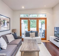 Stunning Townhouse- Quiet Street Close to CBD - Accommodation Brunswick Heads