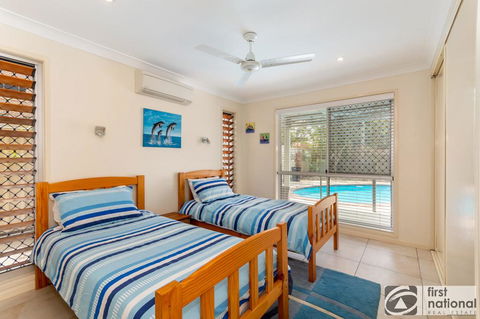 Stunning Waterfront Home With Pool - Sylvan Beach Esp, Bellara - Accommodation Brunswick Heads 2