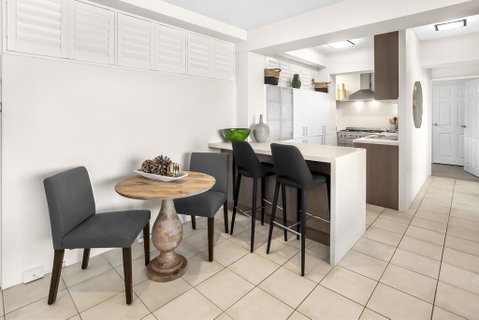 Stylish 2-Bed Apartment With Sweeping River Views - Accommodation Brunswick Heads 2