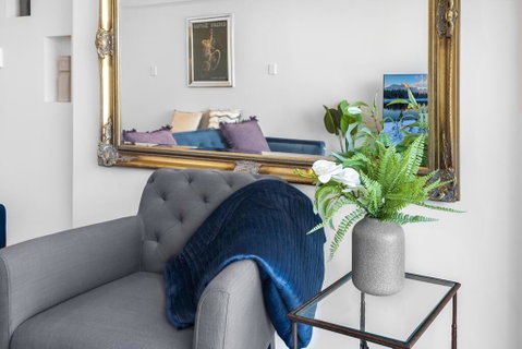 Stylish 2-Bed Apartment With Sweeping River Views - Accommodation Brunswick Heads 3