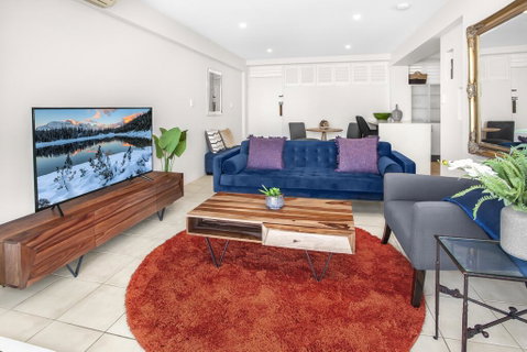 Stylish 2-Bed Apartment With Sweeping River Views - Accommodation Brunswick Heads 0