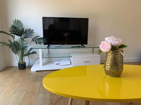 Stylish Bedroom In Bentleigh East - Accommodation Brunswick Heads 2