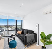 Stylish One-Bed Apartment With Balcony and Parking - Accommodation Brunswick Heads
