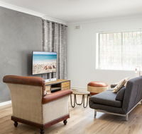 Suburban Two-bed Apartment with Parking and Patio - Accommodation Brunswick Heads