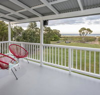 Sugar Shack - Character Family Home Right on the Ocean - Accommodation Brunswick Heads