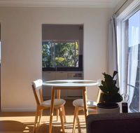 Sun-Drenched 1 Bed Studio Apt Newtown Parking - Accommodation Brunswick Heads
