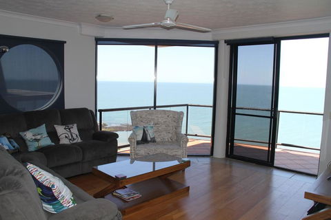 Sunset Sails Redcliffe - Accommodation Brunswick Heads 3