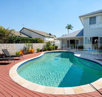 Super Sized Family Retreat With a Pool - Accommodation Brunswick Heads