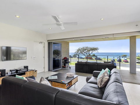Surf 101 On Cabarita Beach - Accommodation Brunswick Heads 0