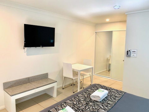 Surf Beach Motel Coffs - Accommodation Brunswick Heads 2