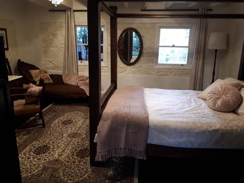 Tanilba House - Accommodation Brunswick Heads 1