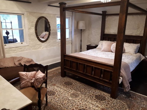 Tanilba House - Accommodation Brunswick Heads 0