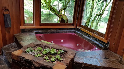 Whispering Hills Retreat - Accommodation Brunswick Heads 4
