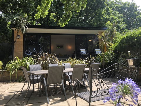 Studio SixA ... A Haven In The Heart Of Hobart - Accommodation Brunswick Heads 17