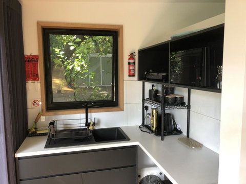 Studio SixA ... A Haven In The Heart Of Hobart - Accommodation Brunswick Heads 8