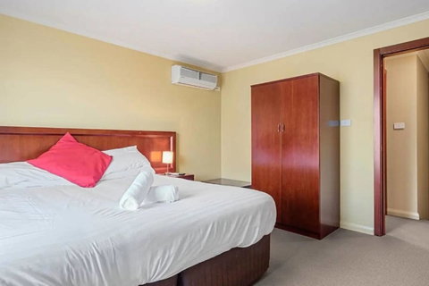 Battery Point Apartment With Car Park - Accommodation Brunswick Heads 5