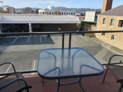 Battery Point Apartment With Car Park - Accommodation Brunswick Heads 4