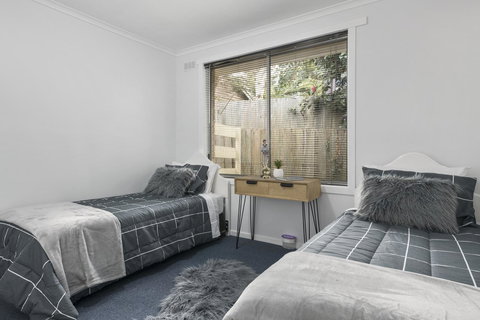 Elkie Villa - 2 Bedroom Unit - Burnie - Accommodation Brunswick Heads 2